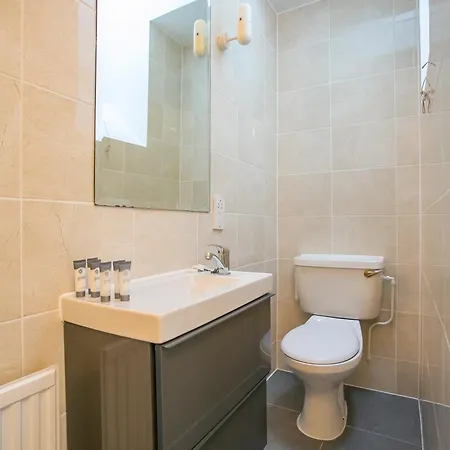 Georgian Square Apartman