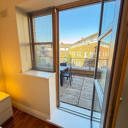 Apartment Georgian Square