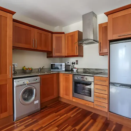 Georgian Square Apartment