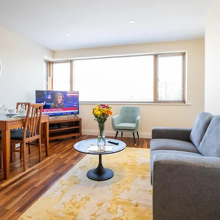 Georgian Square Apartment