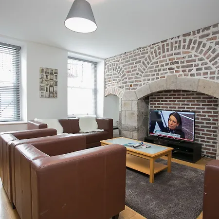 Georgian Square Apartman