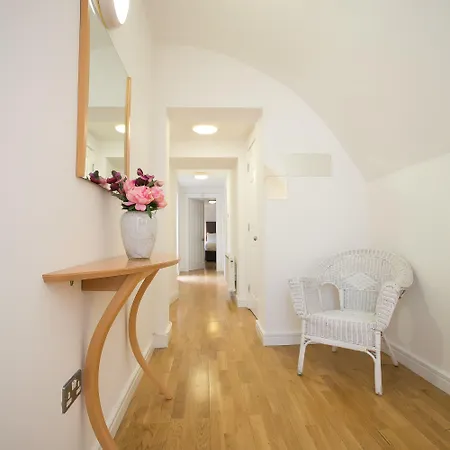 Georgian Square Apartman Dublin