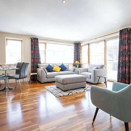 Georgian Square Appartement