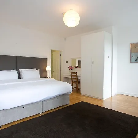 Georgian Square Apartment
